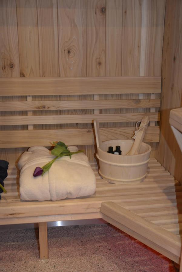 Eifel Kate, Relaxen Mit Sauna Und Whirlpool 크로넨버그 외부 사진