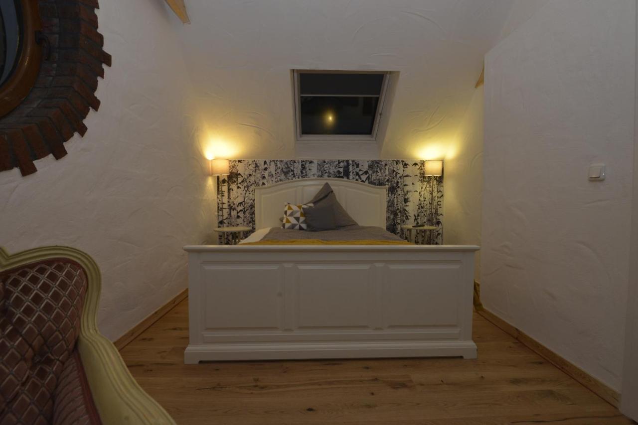 Eifel Kate, Relaxen Mit Sauna Und Whirlpool 크로넨버그 외부 사진